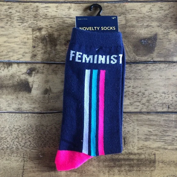 NEW “Girl Power” Party Favor Set of 14 Pair. - Picture 6 of 7